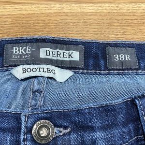 Buckle BKE Derek Bootleg